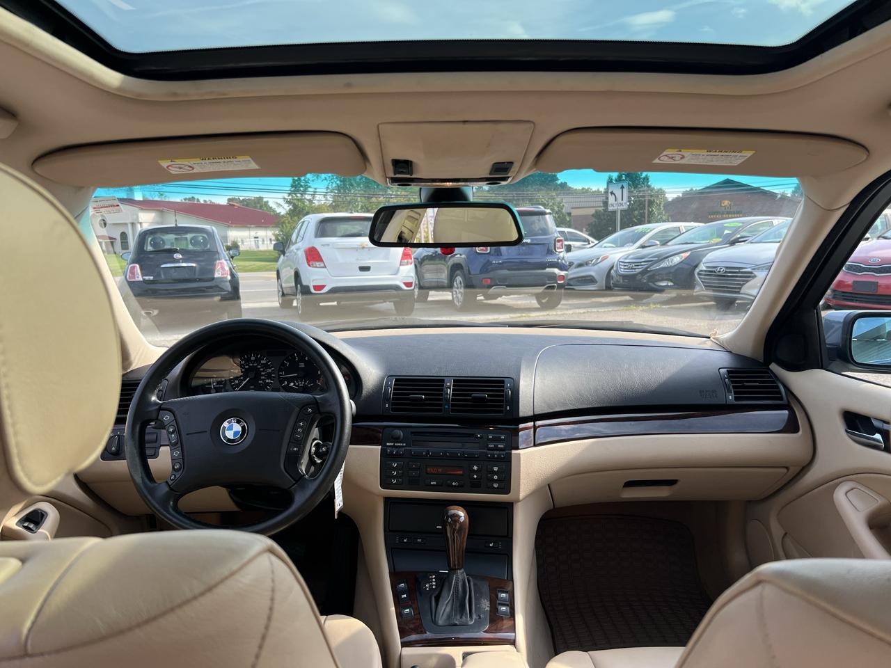 BMW 3-Series 325i Sedan 2004