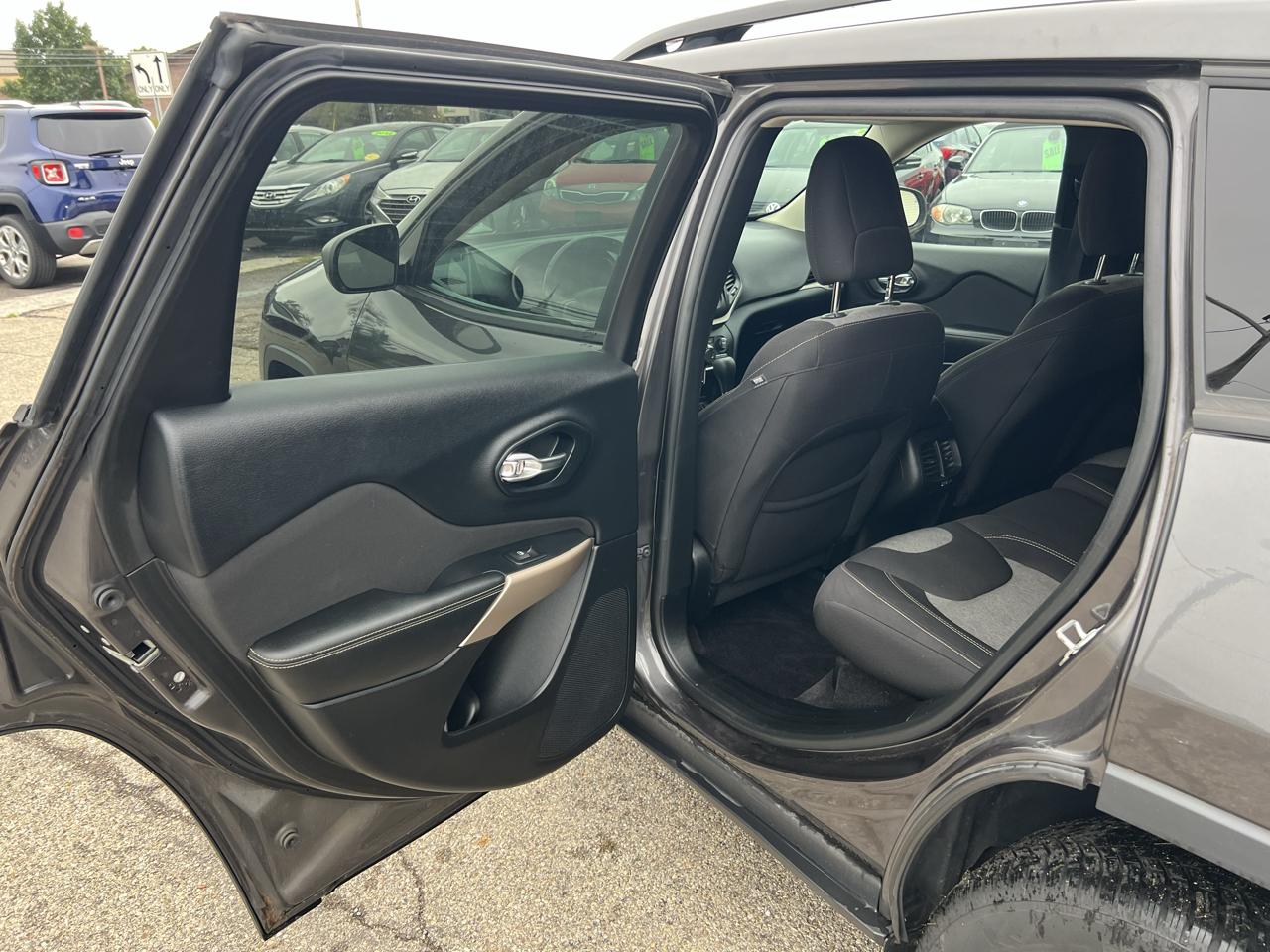 Jeep Cherokee Sport 4WD 2017