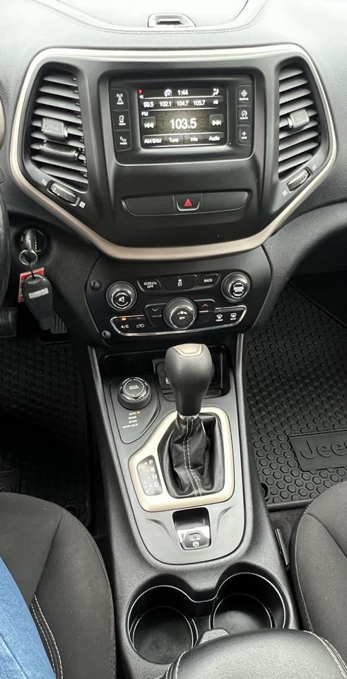 Jeep Cherokee Sport 4WD 2017