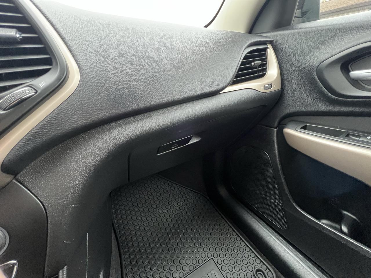 Jeep Cherokee Sport 4WD 2017