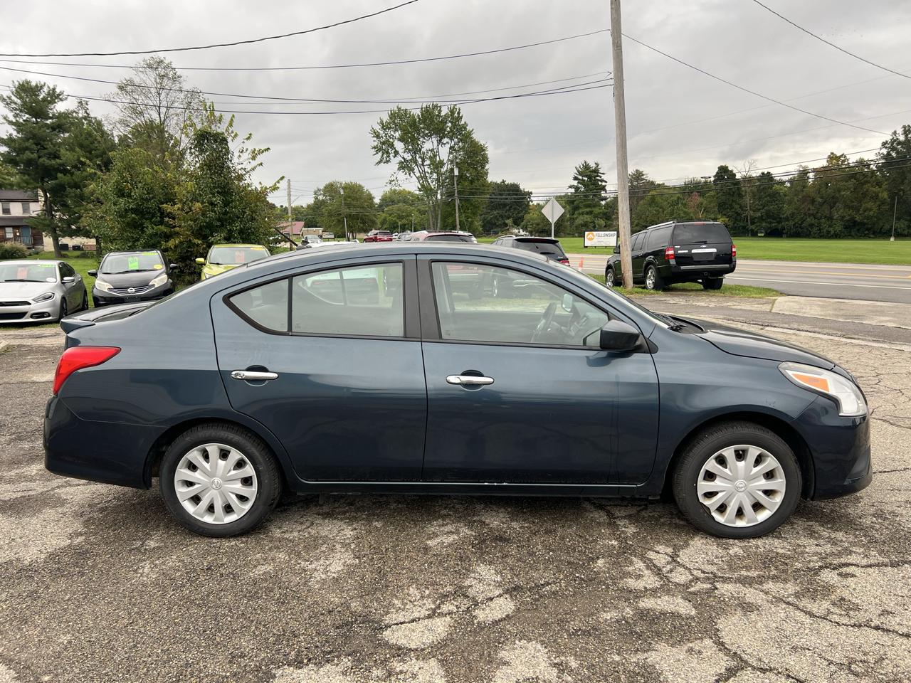 Nissan Versa 1.6 SV Sedan 2016