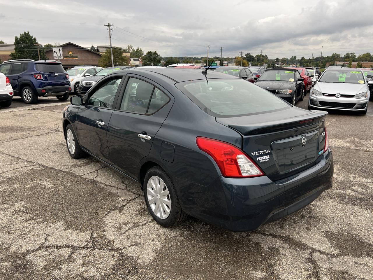 Nissan Versa 1.6 SV Sedan 2016