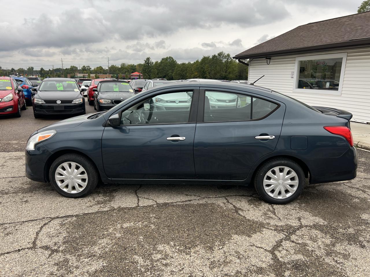 Nissan Versa 1.6 SV Sedan 2016