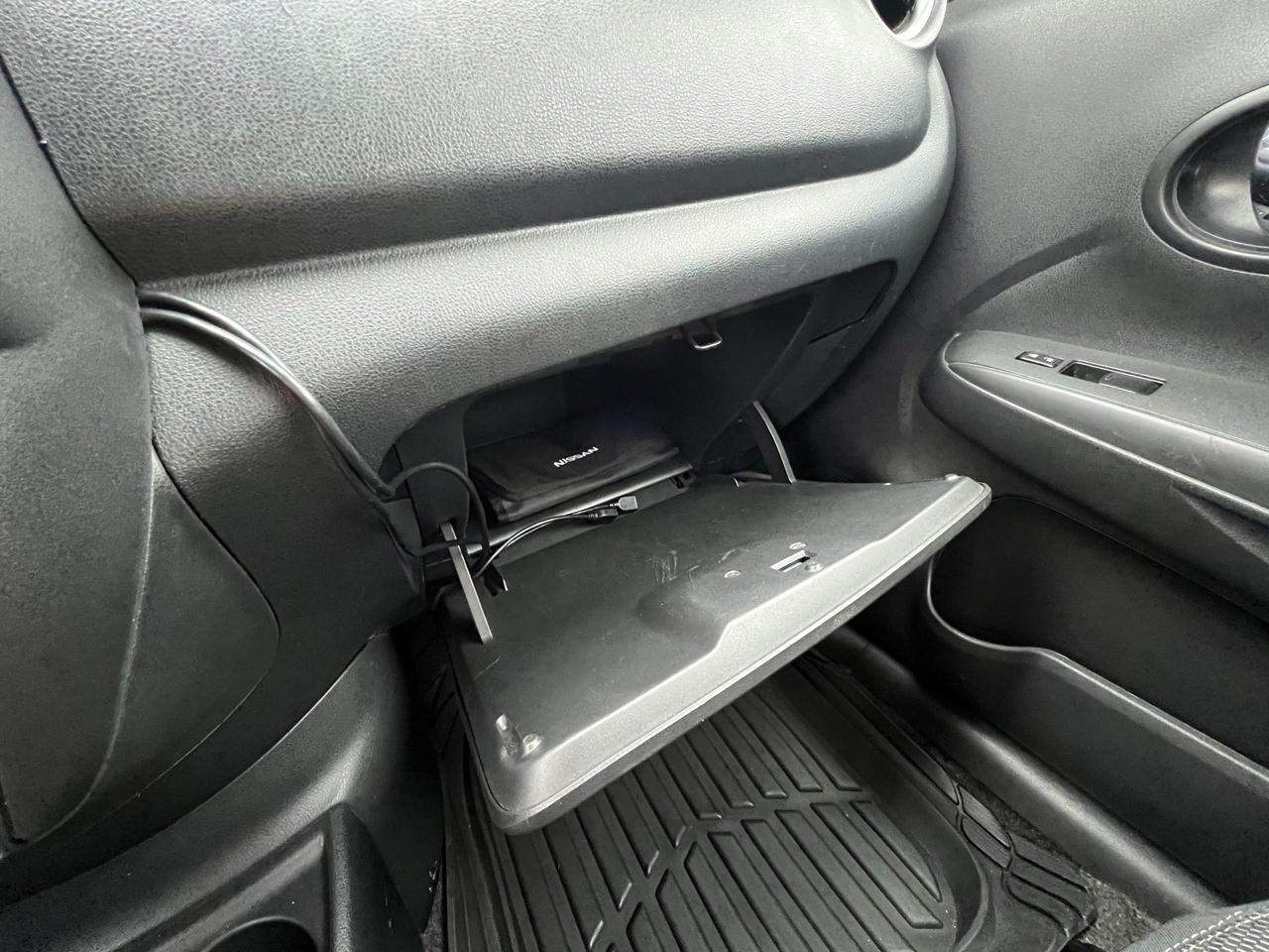Nissan Versa 1.6 SV Sedan 2016