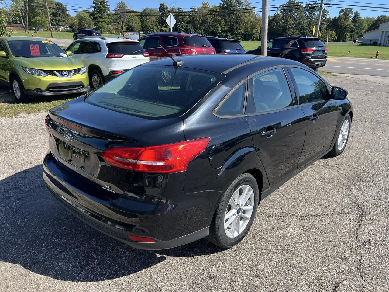 Ford Focus SE Sedan 2016