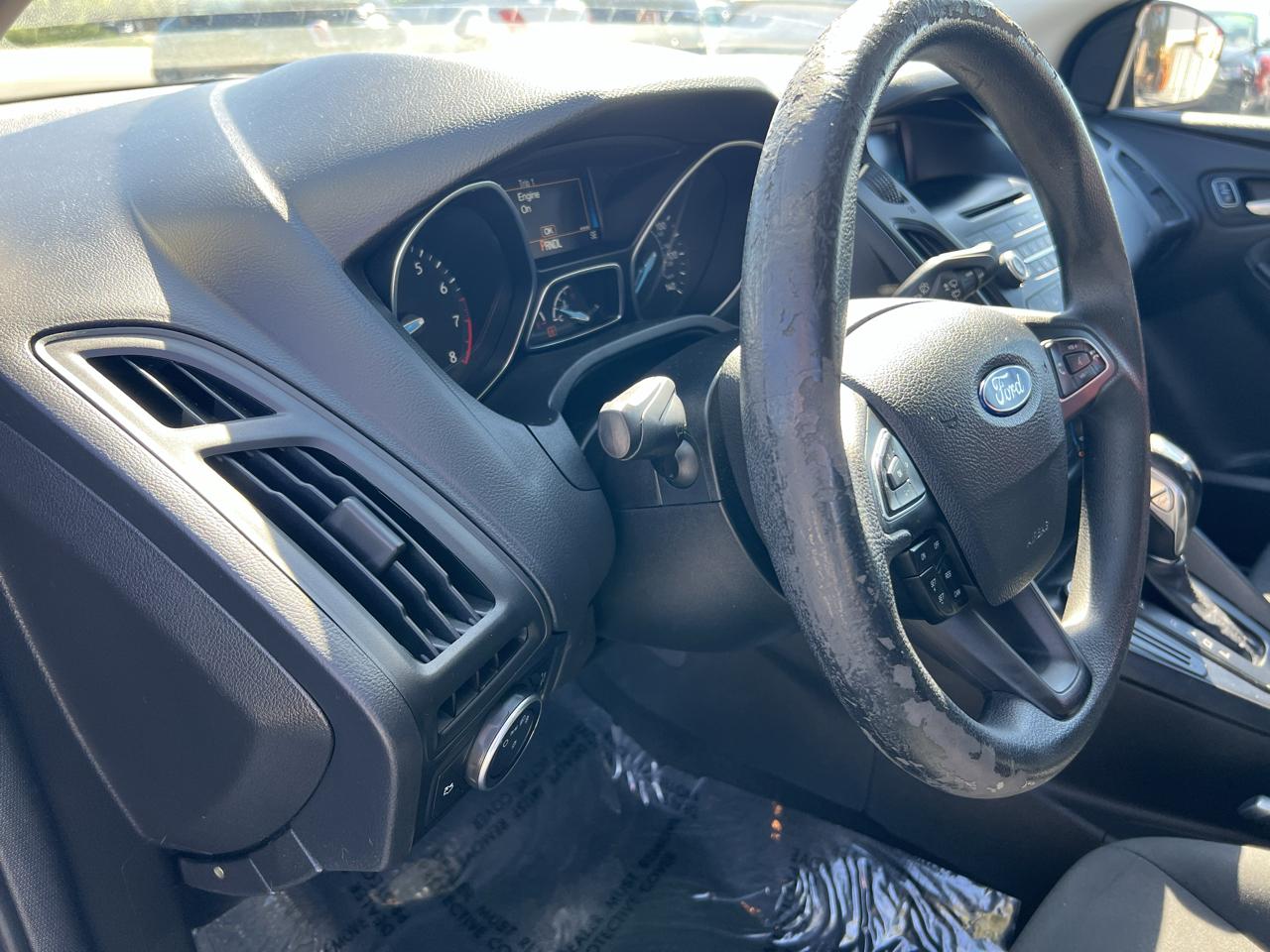 Ford Focus SE Sedan 2016