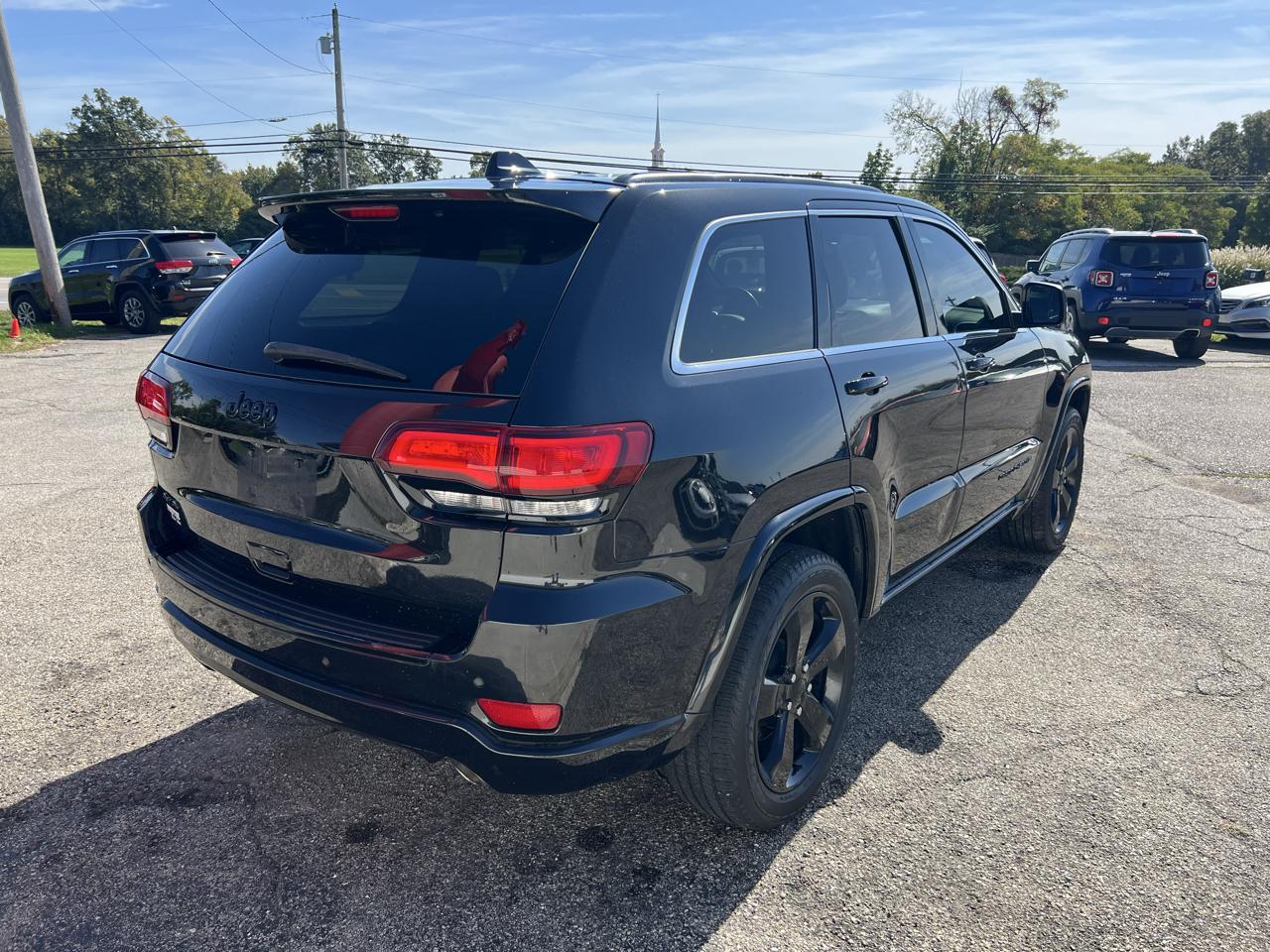 Jeep Grand Cherokee Laredo 4WD 2015