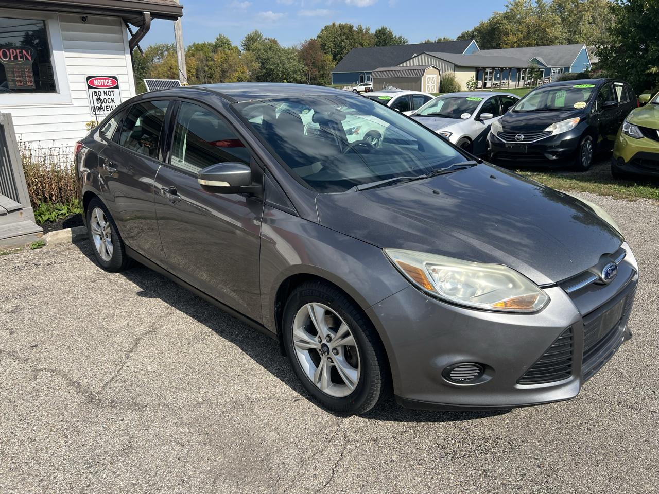 Ford Focus SE Sedan 2013