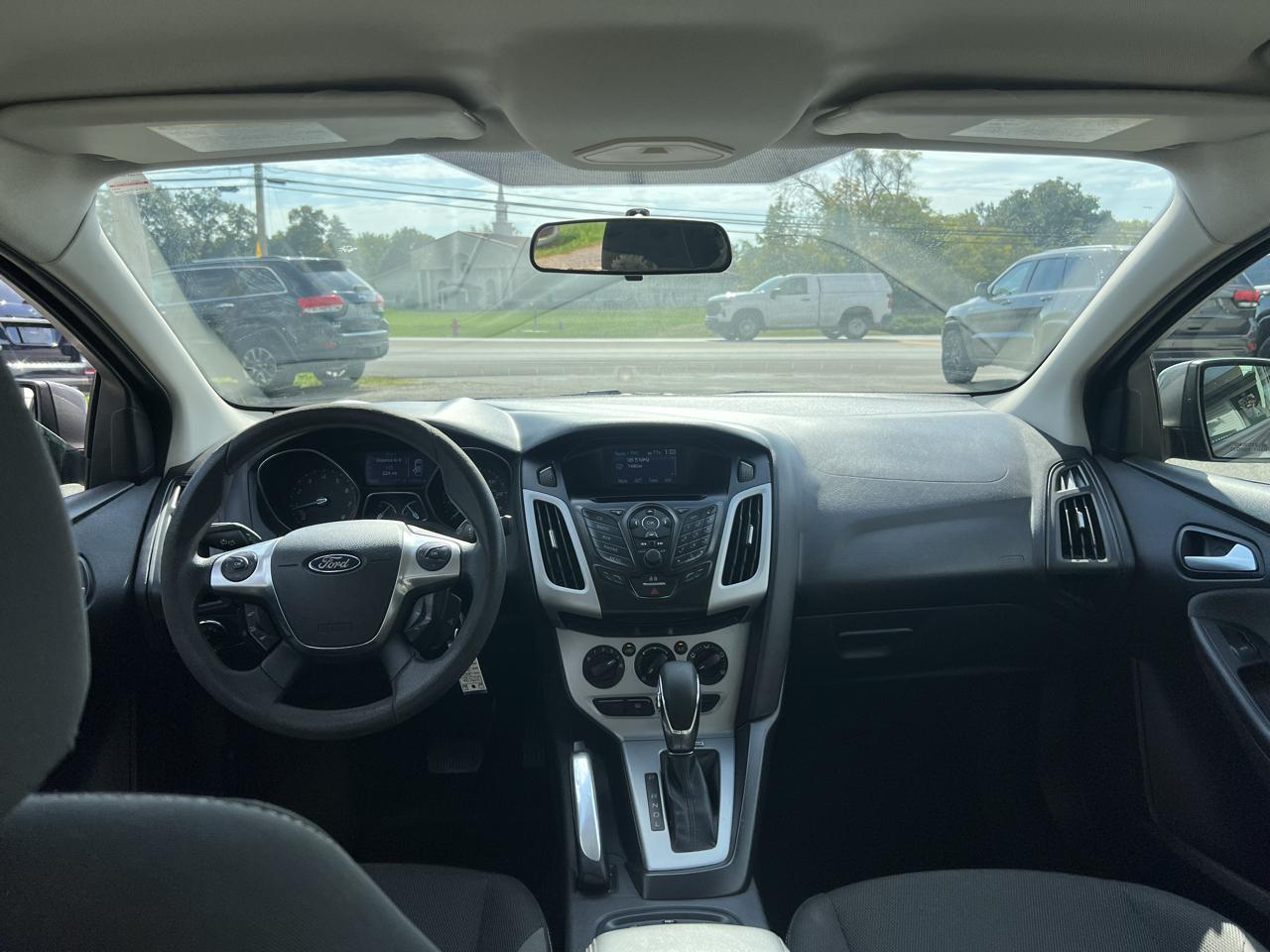 Ford Focus SE Sedan 2013