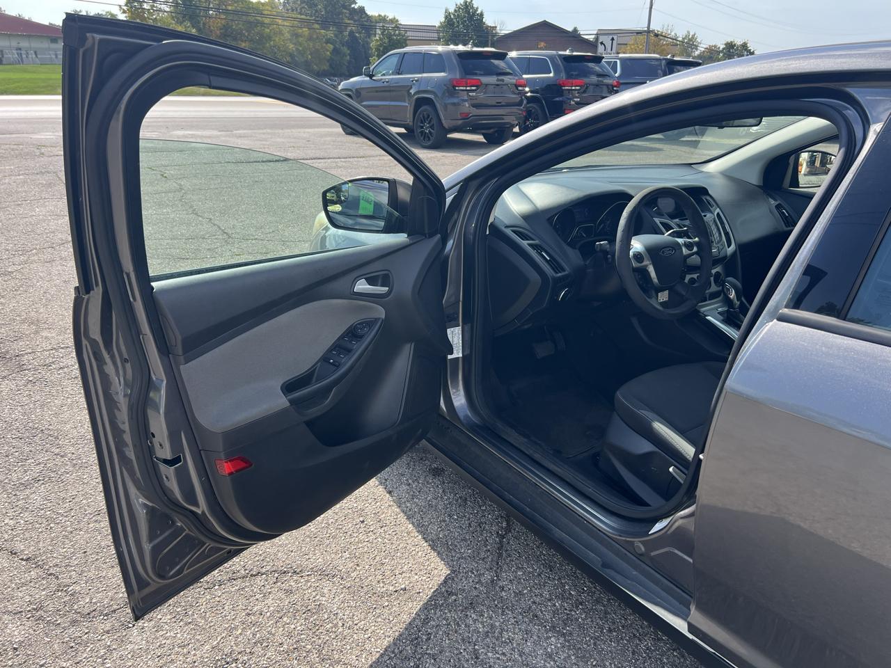 Ford Focus SE Sedan 2013