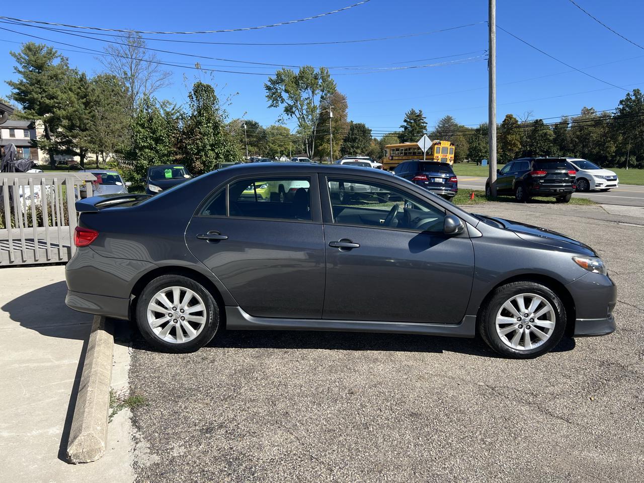 Toyota Corolla S 4-Speed AT 2009