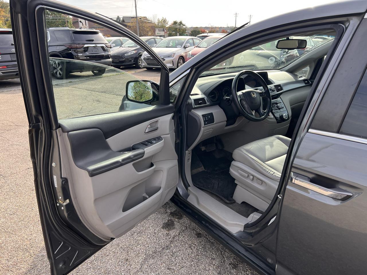 Honda Odyssey EX w/ Leather DVD 2012