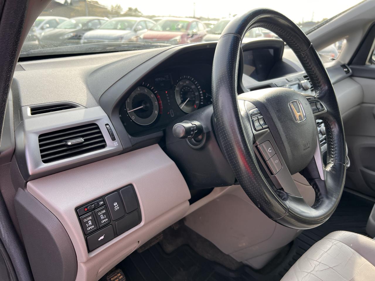Honda Odyssey EX w/ Leather DVD 2012