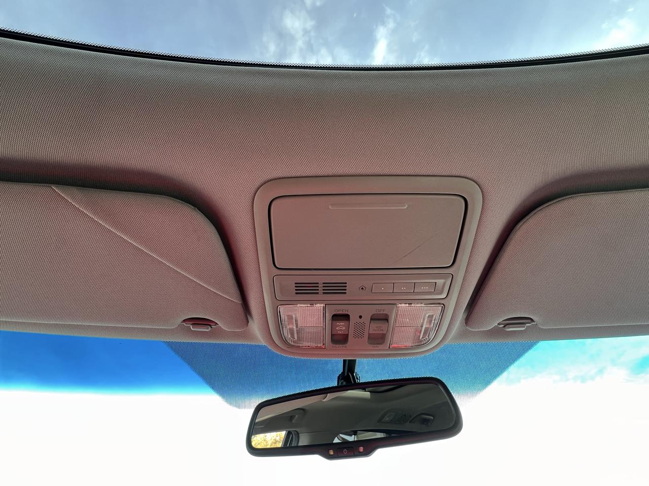 Honda Odyssey EX w/ Leather DVD 2012