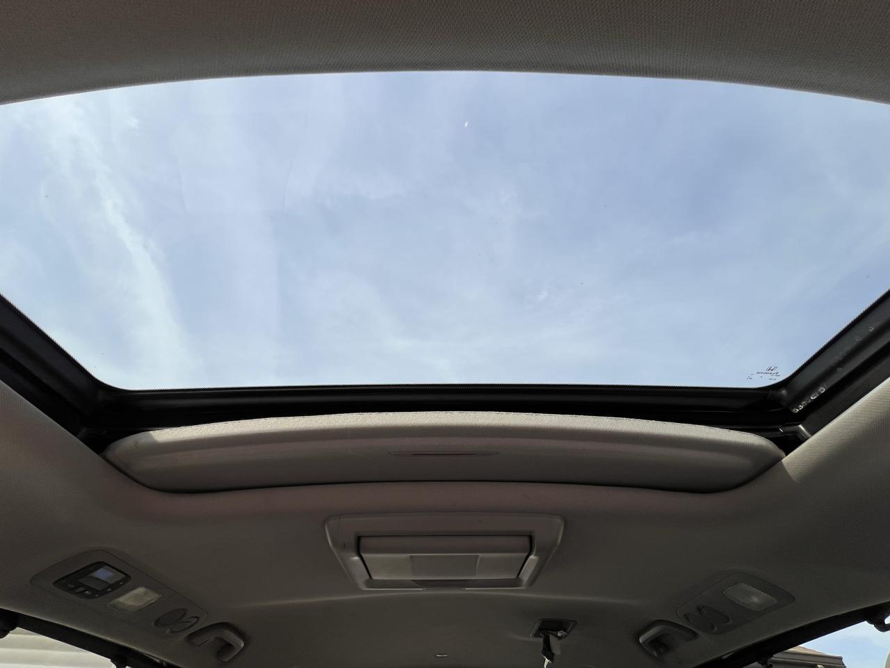 Honda Odyssey EX w/ Leather DVD 2012