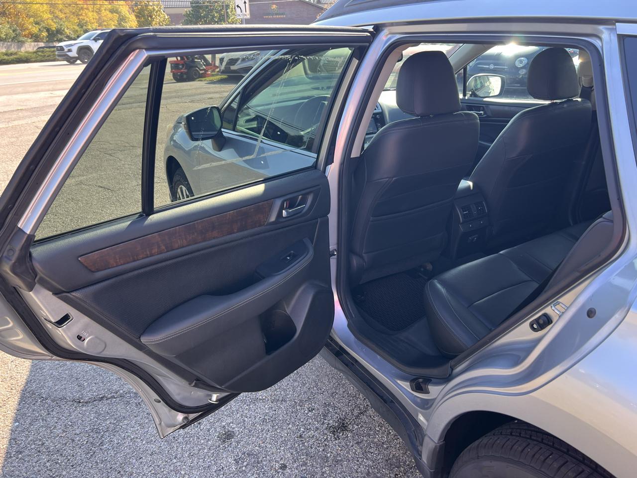 Subaru Outback 2.5i Limited 2015