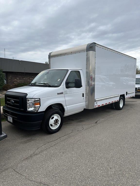 2024 Ford E-Series Cutaway E350 16' BOX CUTAWAY VAN