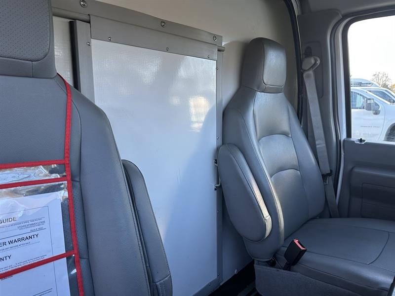 Ford E-Series Cutaway  2021