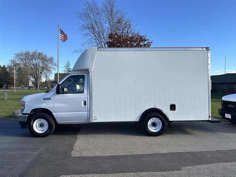 Ford E-Series Cutaway  2021