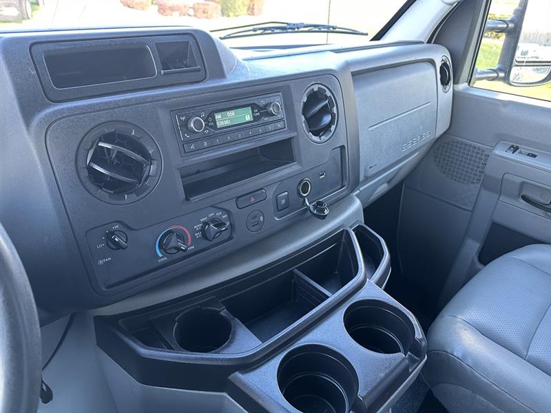 Ford E-Series Cutaway  2021