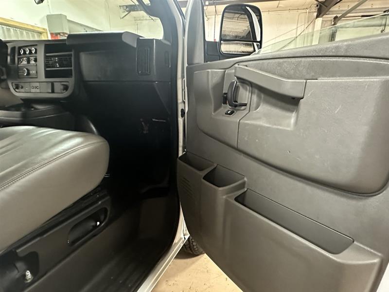 Chevrolet Express Cargo Van  2021