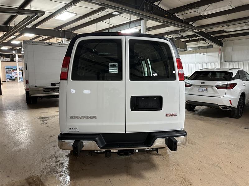 GMC Savana Cargo Van  2018