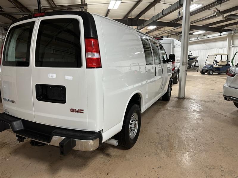 GMC Savana Cargo Van  2018