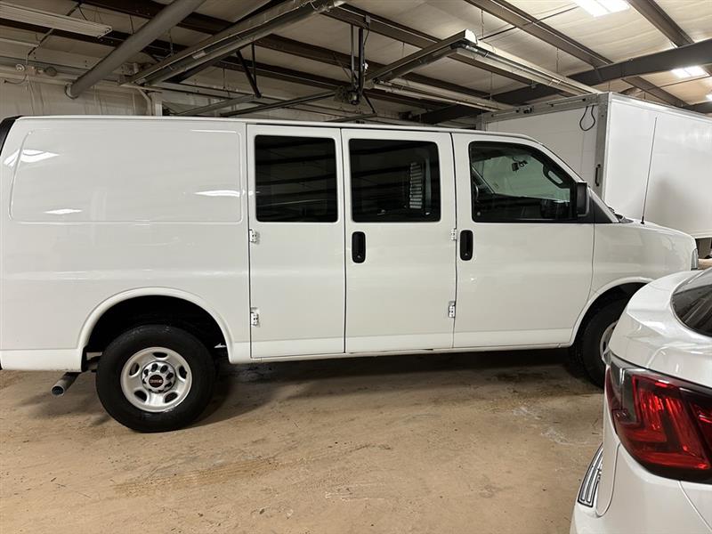GMC Savana Cargo Van  2018