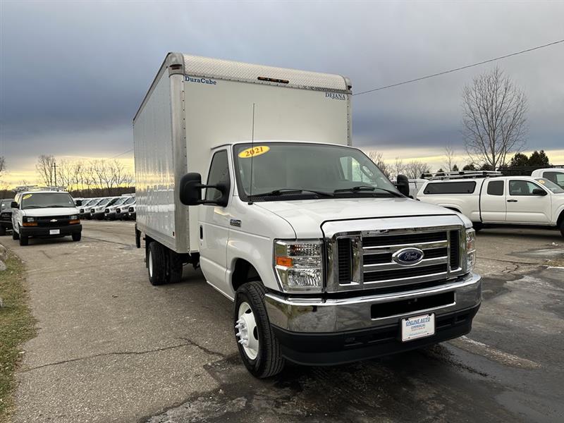 Ford E-Series Cutaway  2021