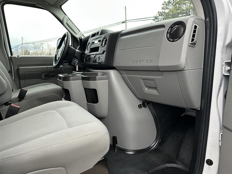 Ford E-Series Cutaway  2021