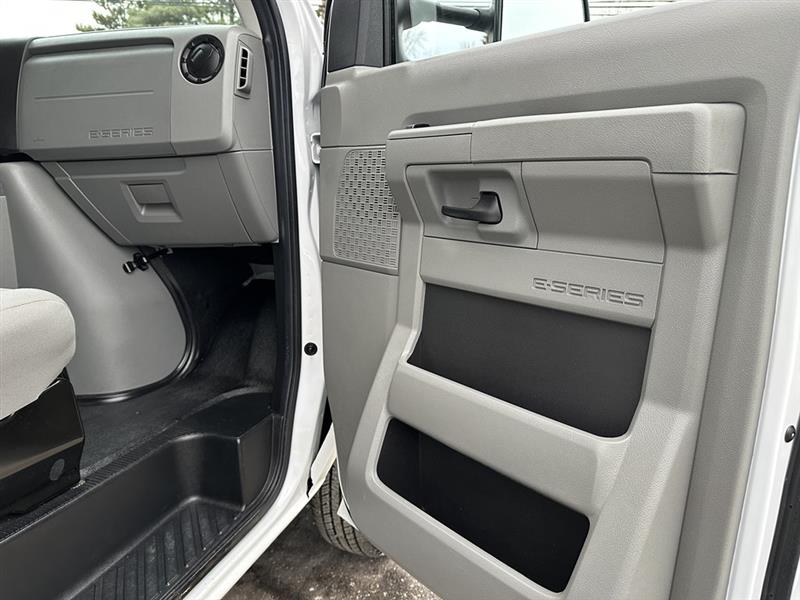 Ford E-Series Cutaway  2021