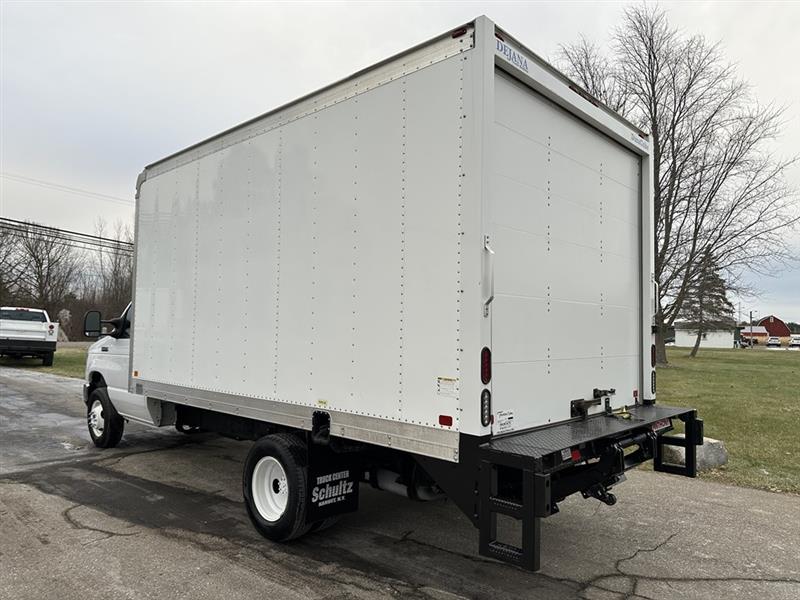 Ford E-Series Cutaway  2021