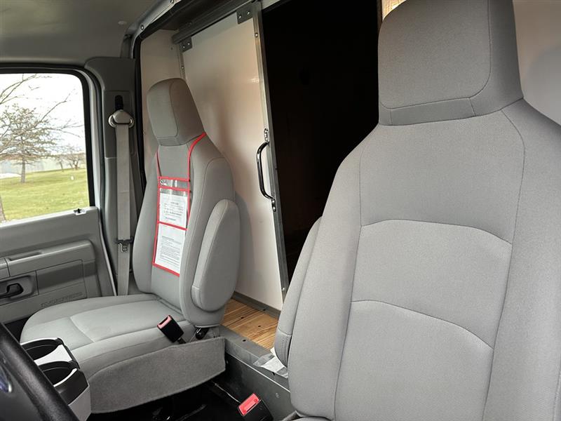 Ford E-Series Cutaway  2021