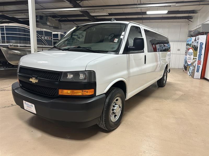 Chevrolet Express Passenger  2023