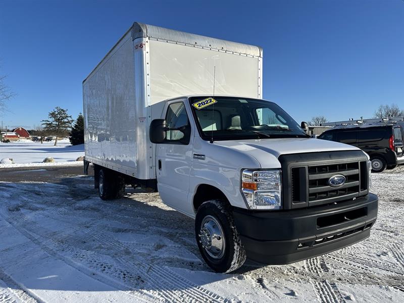 Ford E-Series Cutaway  2022