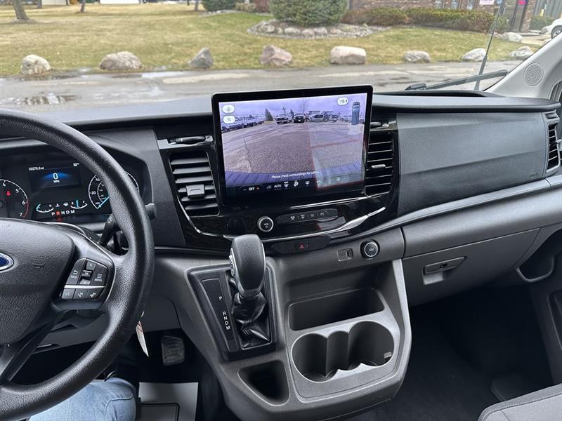 Ford Transit Passenger Wagon  2023