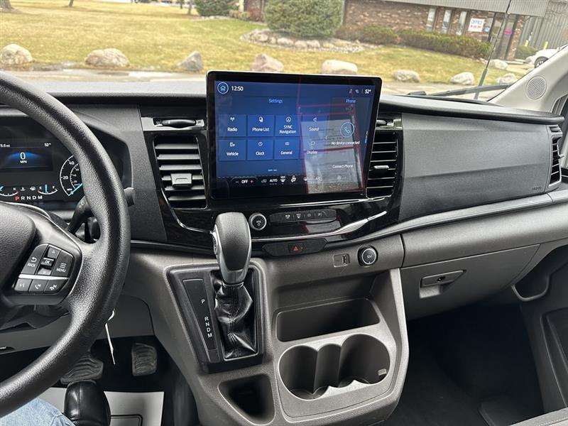 Ford Transit Passenger Wagon  2023