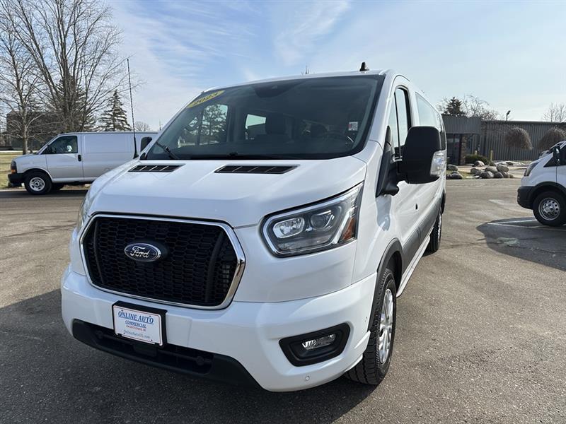 Ford Transit Passenger Wagon  2023