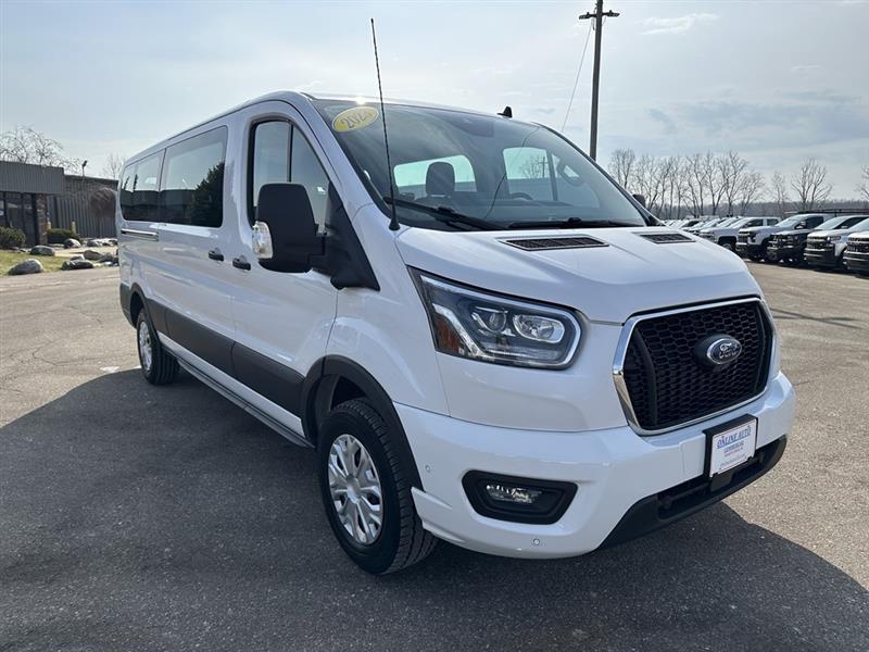 Ford Transit Passenger Wagon  2023