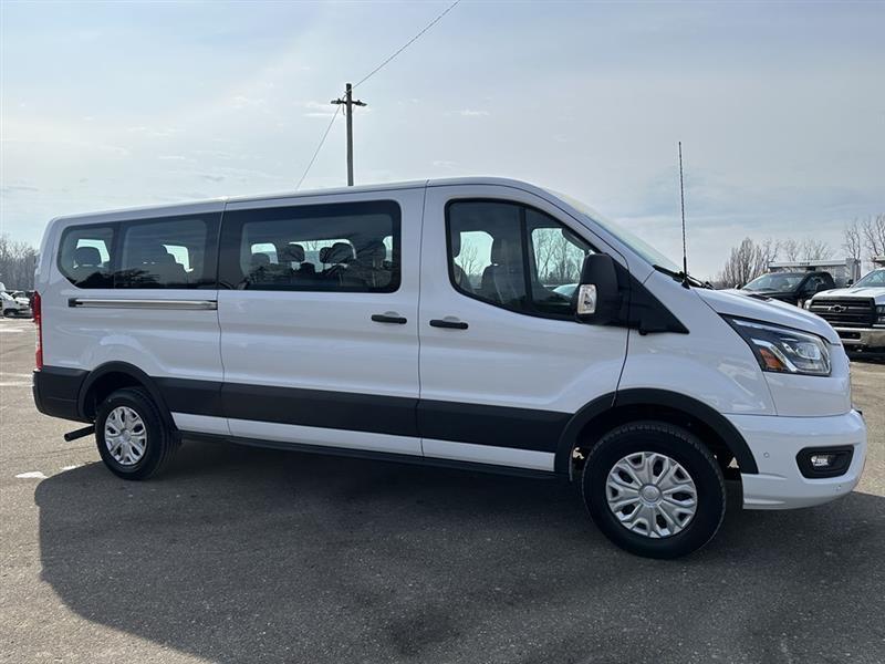 Ford Transit Passenger Wagon  2023