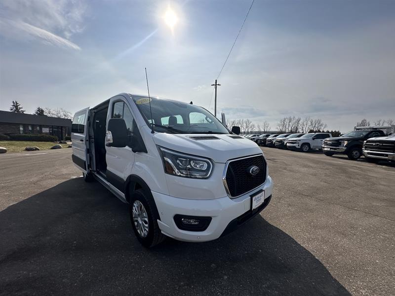 Ford Transit Passenger Wagon  2023