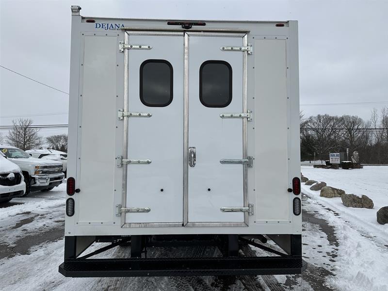 Chevrolet Express  2024