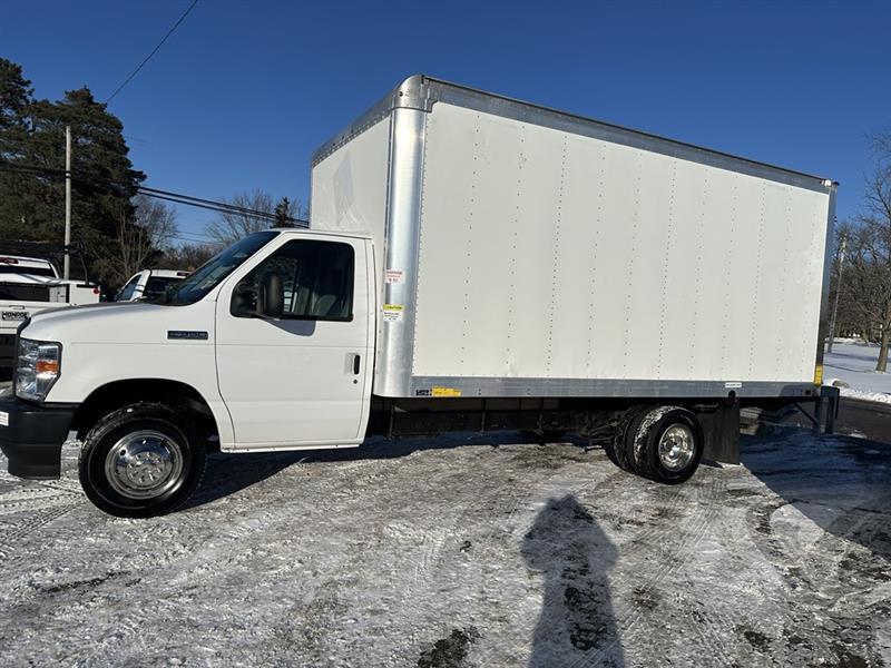 Ford Econoline  2024
