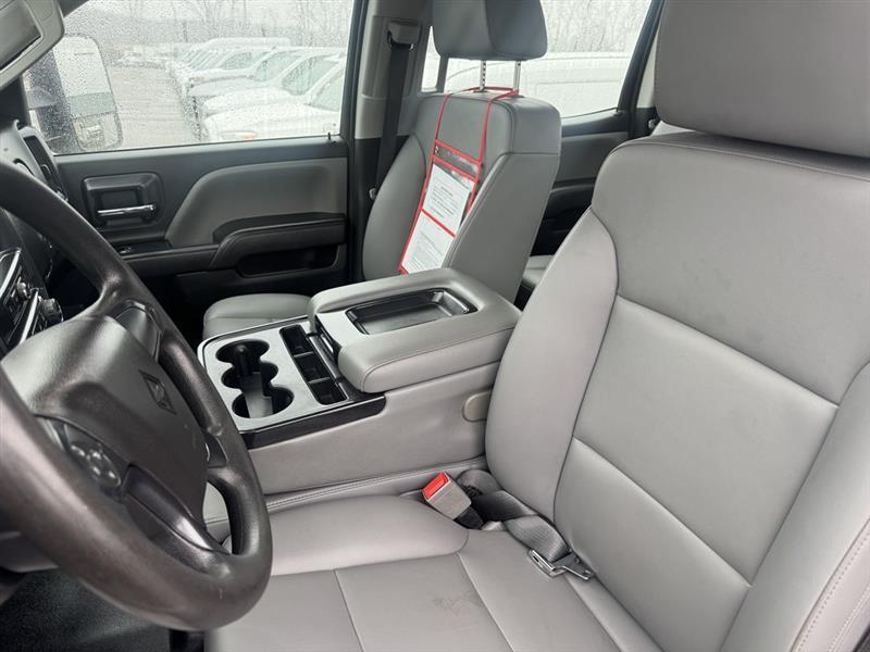 International CV 515  2022