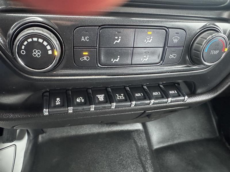 International CV 515  2022