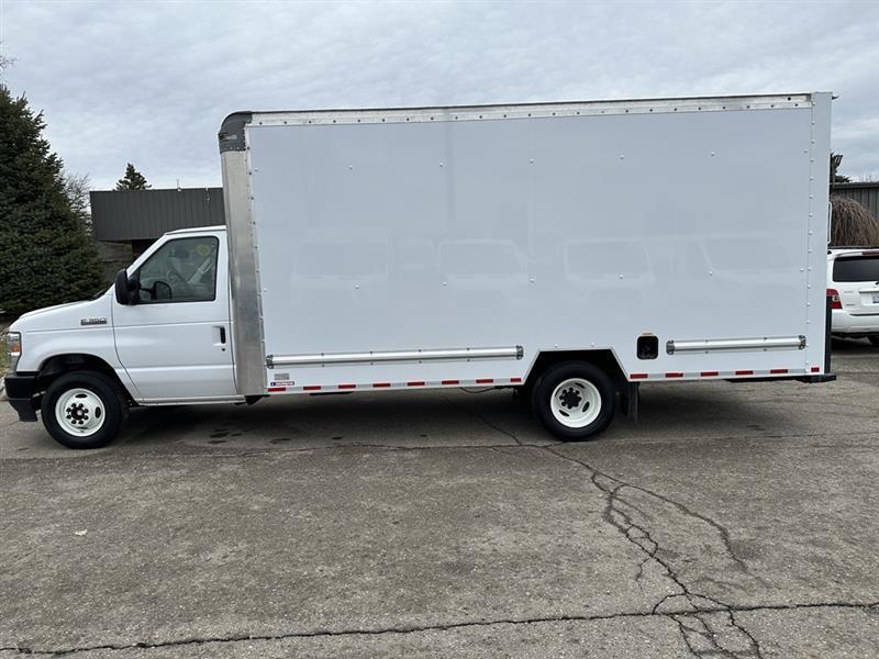 Ford Econoline  2023