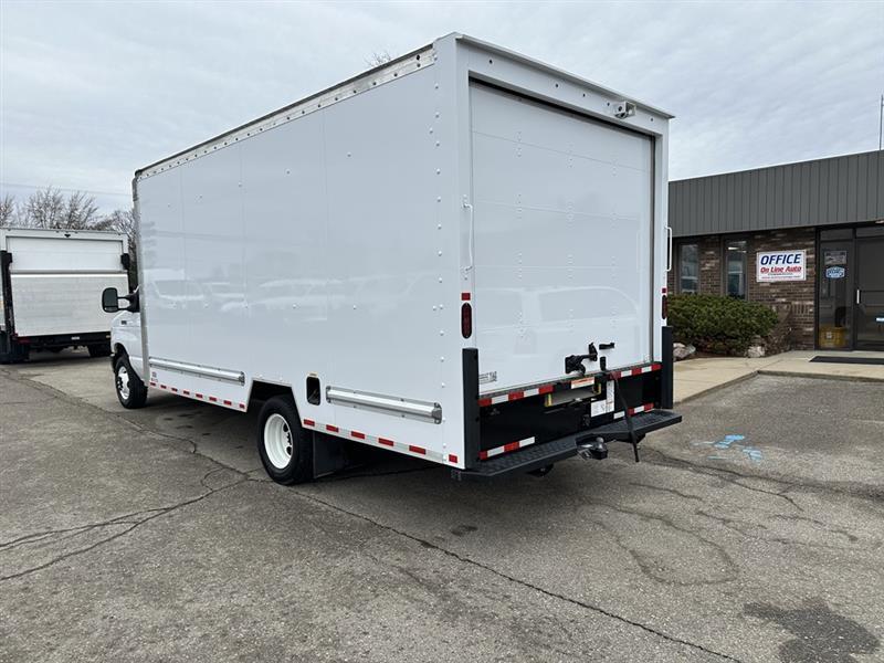 Ford Econoline  2023