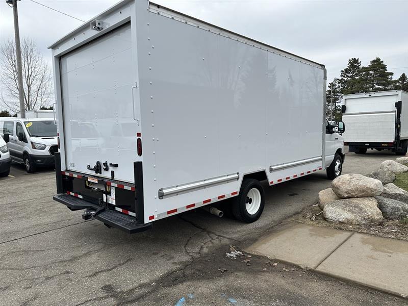 Ford Econoline  2023