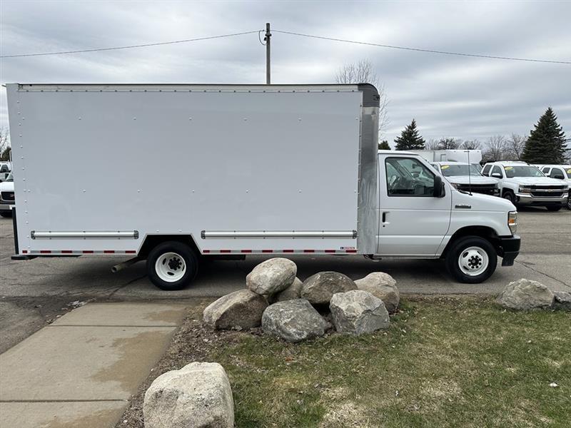 Ford Econoline  2023