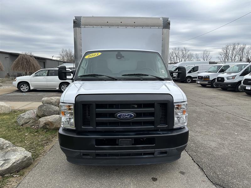 Ford Econoline  2023